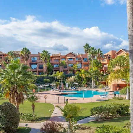 Tropical Between Marbella And شقة *