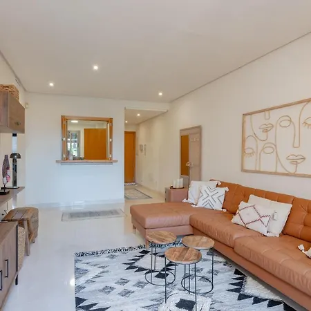 Tropical Between Marbella And Естепона